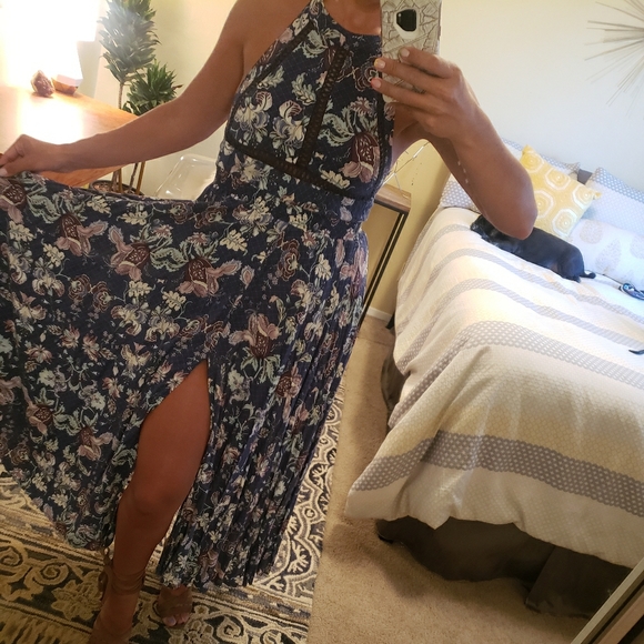 Fun, floral maxi dress - Picture 1 of 4